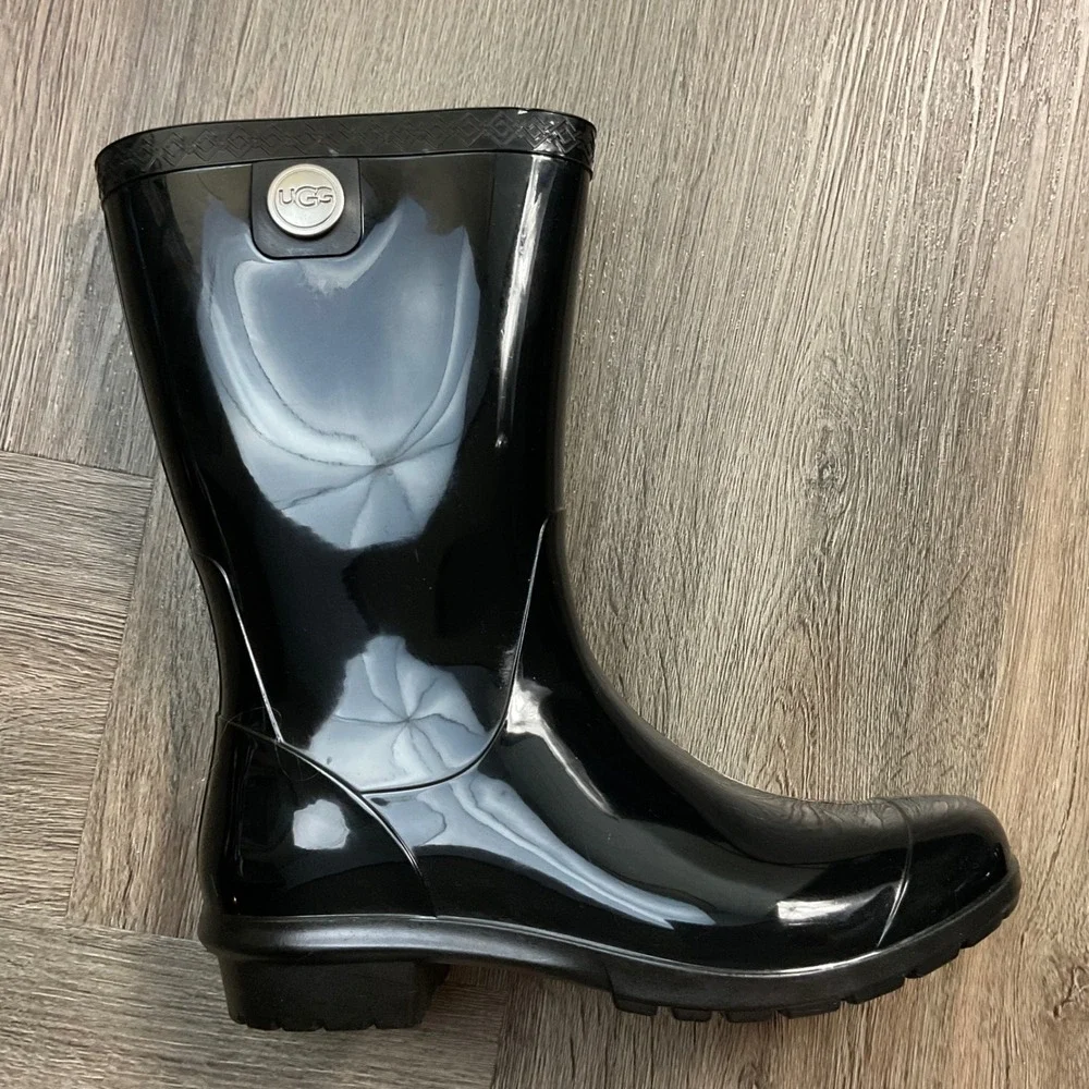 UGG Glossy Sienna Waterproof Rubber‎ Pull On Mid Calf Rain Boots Womens 5 Black